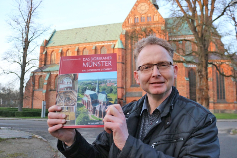 Die Geheimnisse des Münsters – Neues Münsterbuch