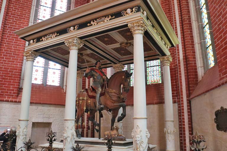 Einzigartiges Grabmal steht im Doberaner Münster